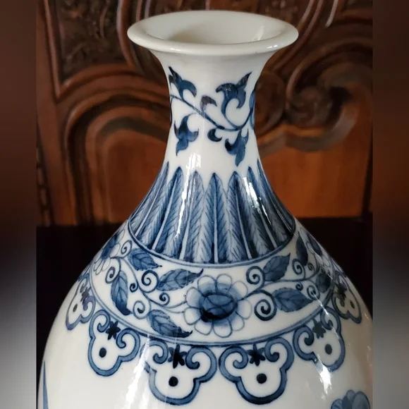 Vntg 12 1/2" Repo. 15th Century Ming Jongle Dynasty Bottle Vase by Andrea Sadek - Picture 8 of 10